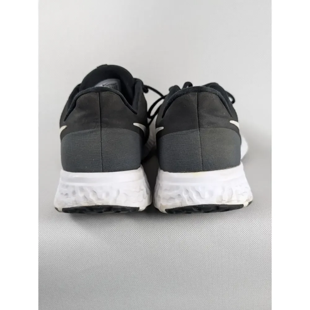 Size 13 - Nike Revolution 5 Extra Wide Black White
